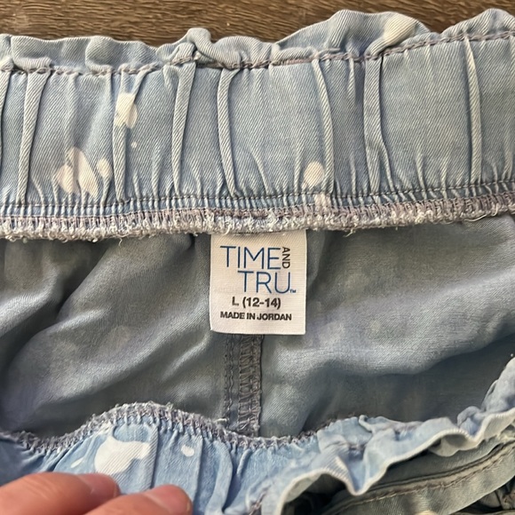 Jean shorts - Picture 2 of 3